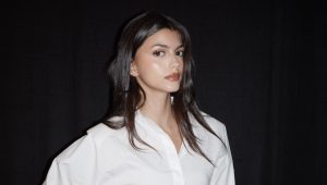 Kika Cerqueira Gomes brilha em Paris em desfile com Kendall Jenner e Céline Dion. Saiba tudo