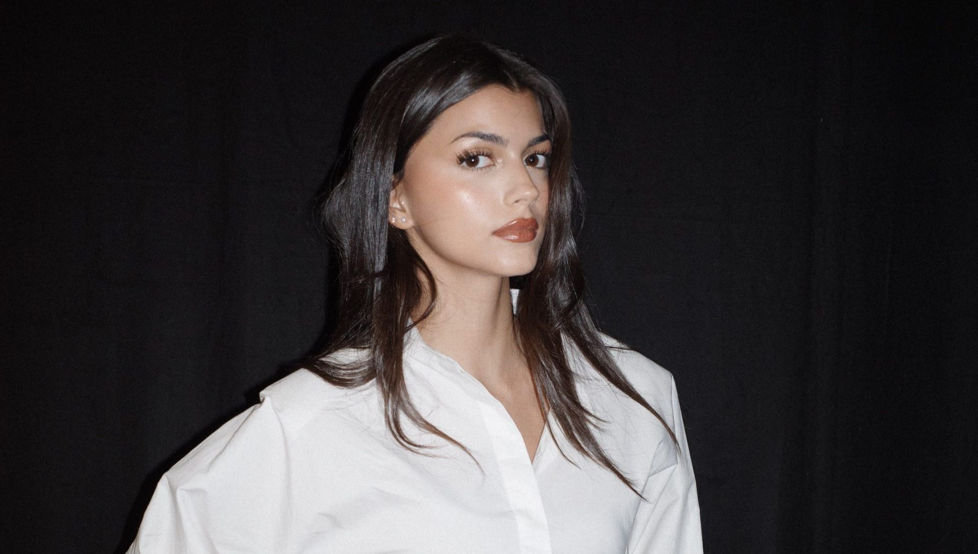 Kika Cerqueira Gomes brilha em Paris em desfile com Kendall Jenner e Céline Dion. Saiba tudo