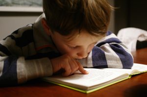 Para ler no quarto, entre as aulas ou ao fim de semana. 15 livros para os mais pequenos perfeitos para o regresso às aulas
