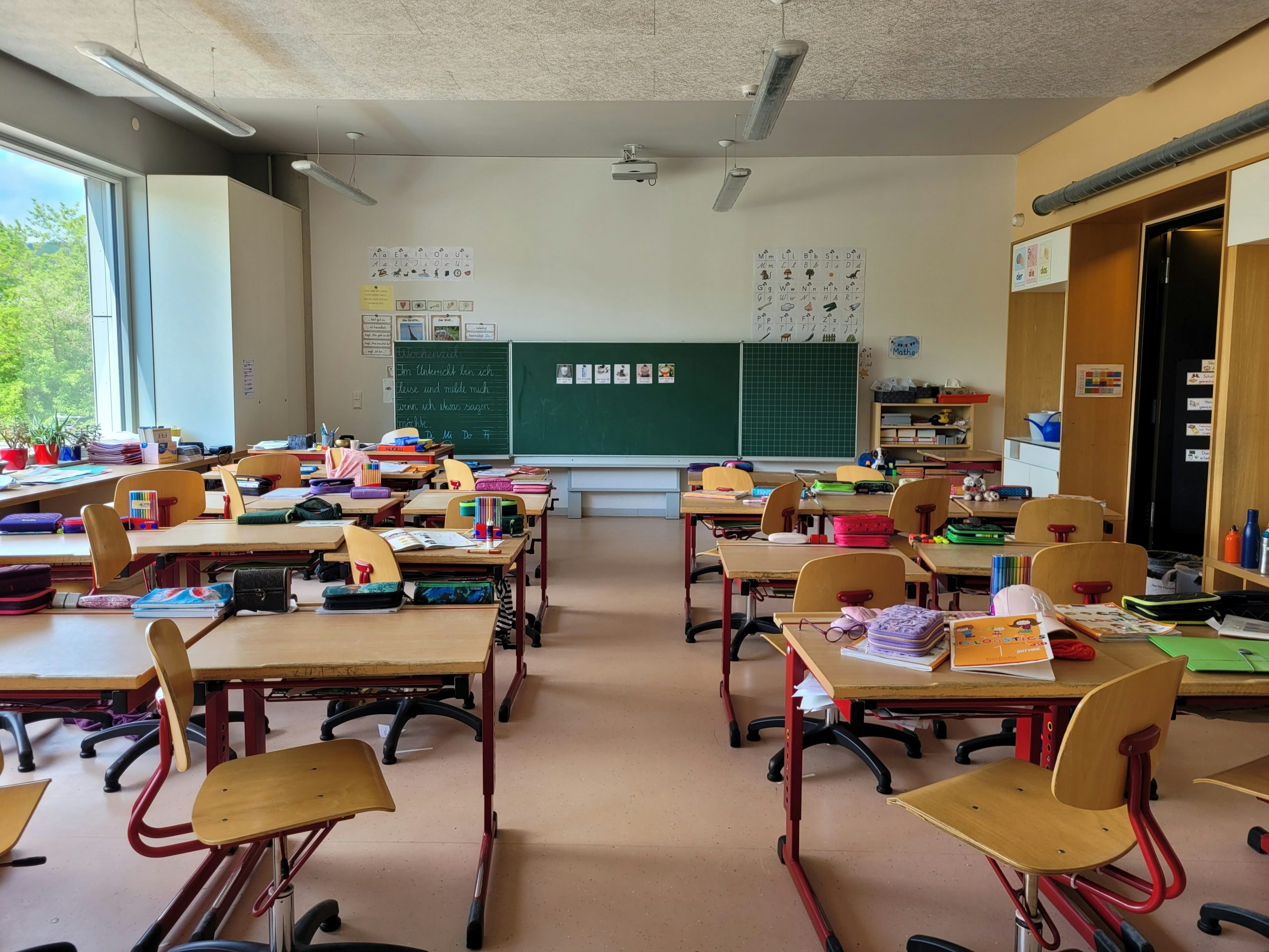 Os seus filhos regressaram à escola e não está a conseguir lidar? Psicóloga dá dicas para os pais gerirem a ansiedade