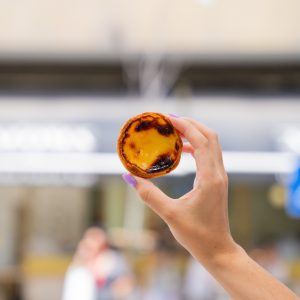 Nem Manteigaria, nem Pastéis de Belém. Este é o melhor pastel de nata de Lisboa. Saiba onde o encontrar e quanto custa