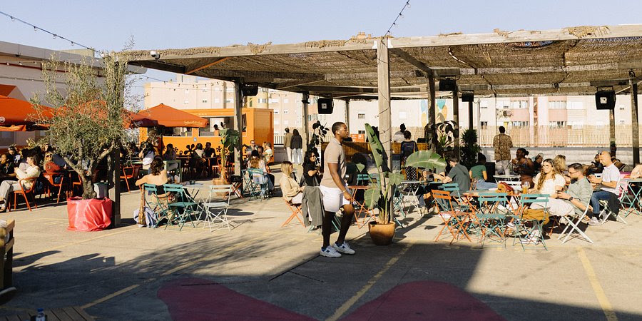 Goddess. Vem aí uma festa só para mulheres neste famoso rooftop de Lisboa (e há tarot ou workshops incluídos)
