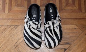 Vermelho ou zebra? A nova coleção festiva da Birkenstock promete pôr os clássicos a dar nas vistas este Natal