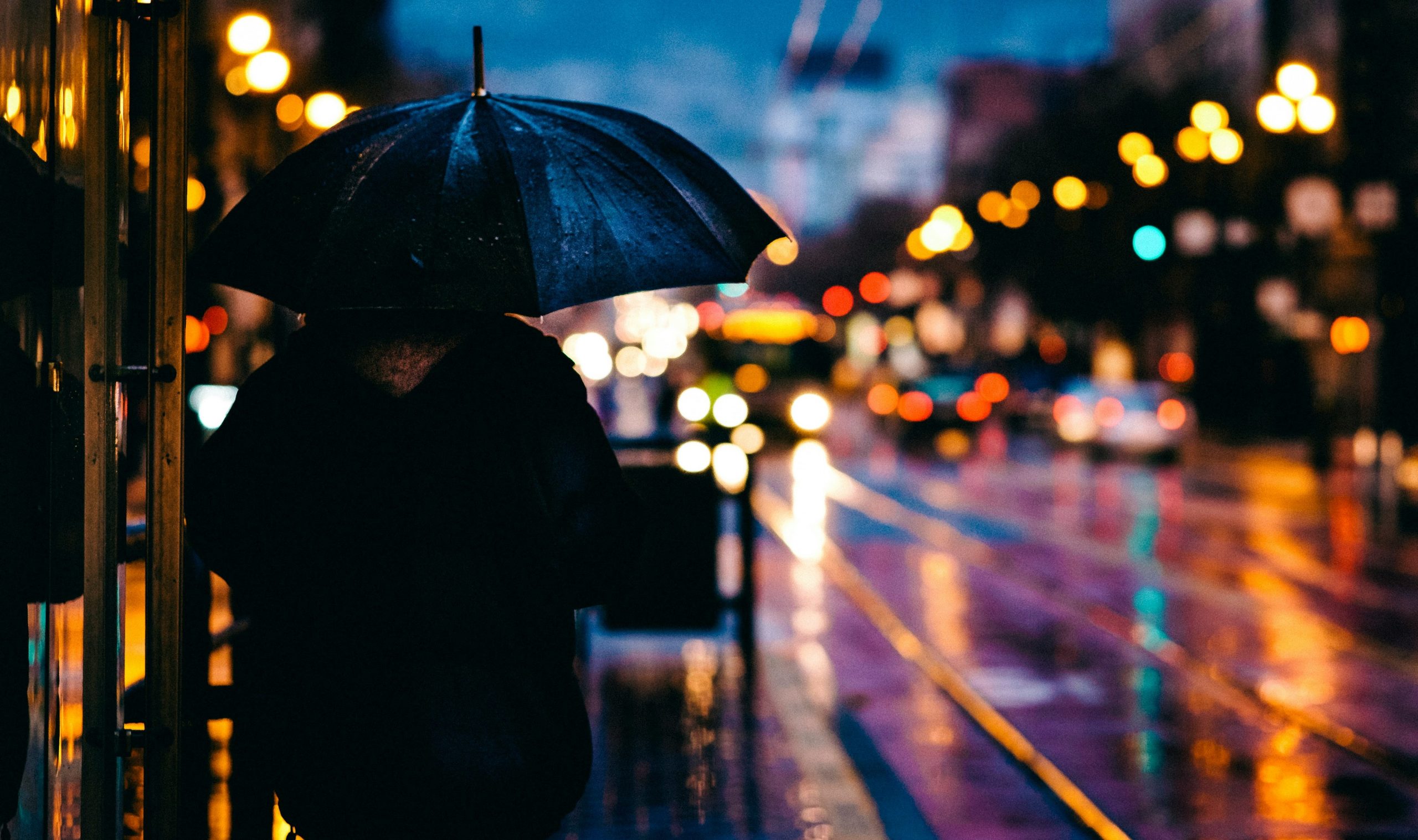 Céu nublado, aguaceiros e trovoada. Saiba como vai estar o tempo neste fim de semana prolongado
