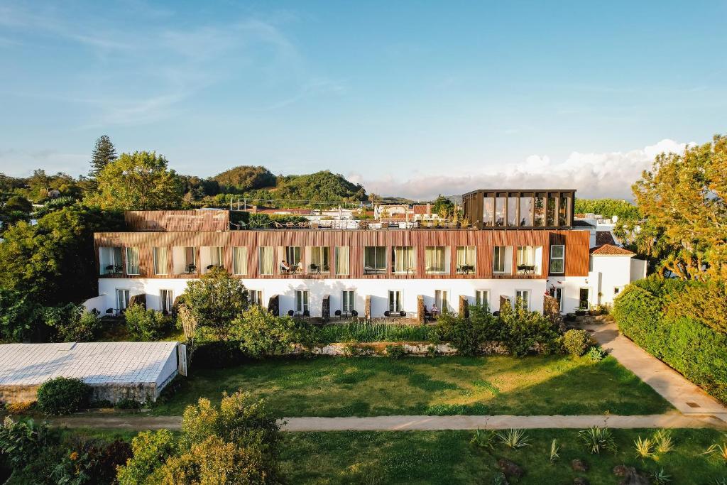 Hotel açoriano Senhora da Rosa lança serviço de chef privado, com jantares de degustação desde 85€