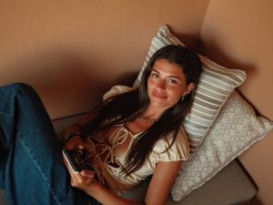 Dos sonhos guardados num quadro à vida que construiu. Falámos com Luisinha Oliveira sobre o novo documentário na Prime Video