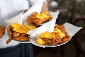 Croissant com panado? Este petisco improvável é um sucesso numa confeitaria com 67 anos. Saiba quanto custa