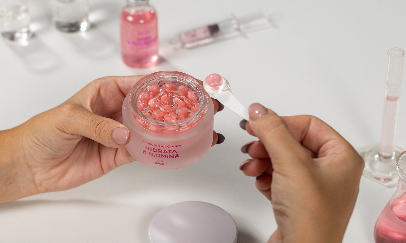Um sérum com seringa e um creme com cápsulas. Mercadona tem novidades de beleza coreana a começar nos 6,50€
