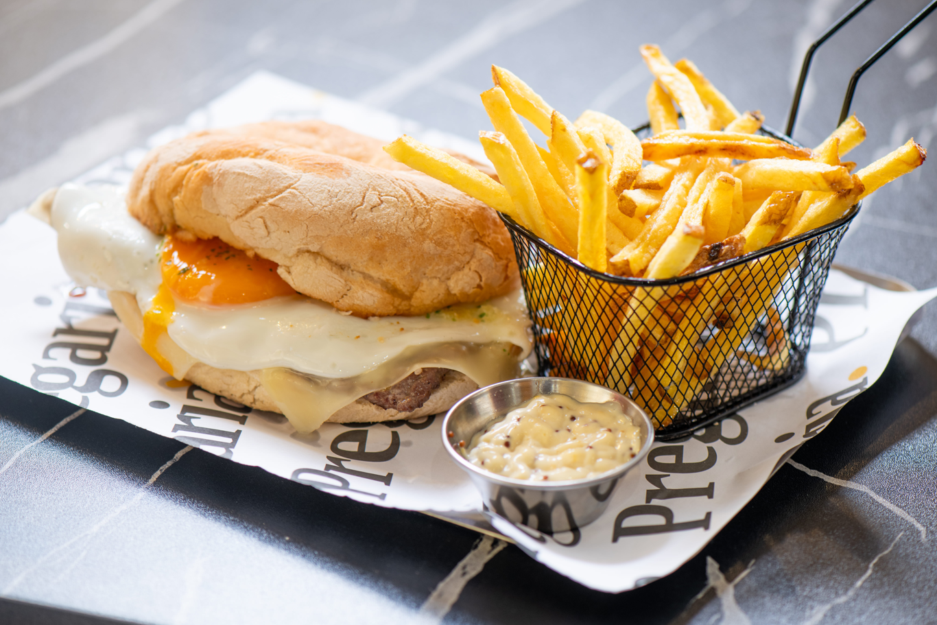 Pregaria. Este novo spot é para os loucos por pregos e bifanas que não querem pagar mais de 10€ para comer bem
