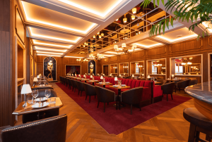 O Café de São Bento tem um menu especial para quem vai ao teatro em Lisboa (e inclui o famoso bife)