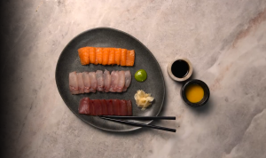 O Continente lançou um conjunto de sashimi perfeito para fazer uma sushi night em casa (e não chega a 11€)