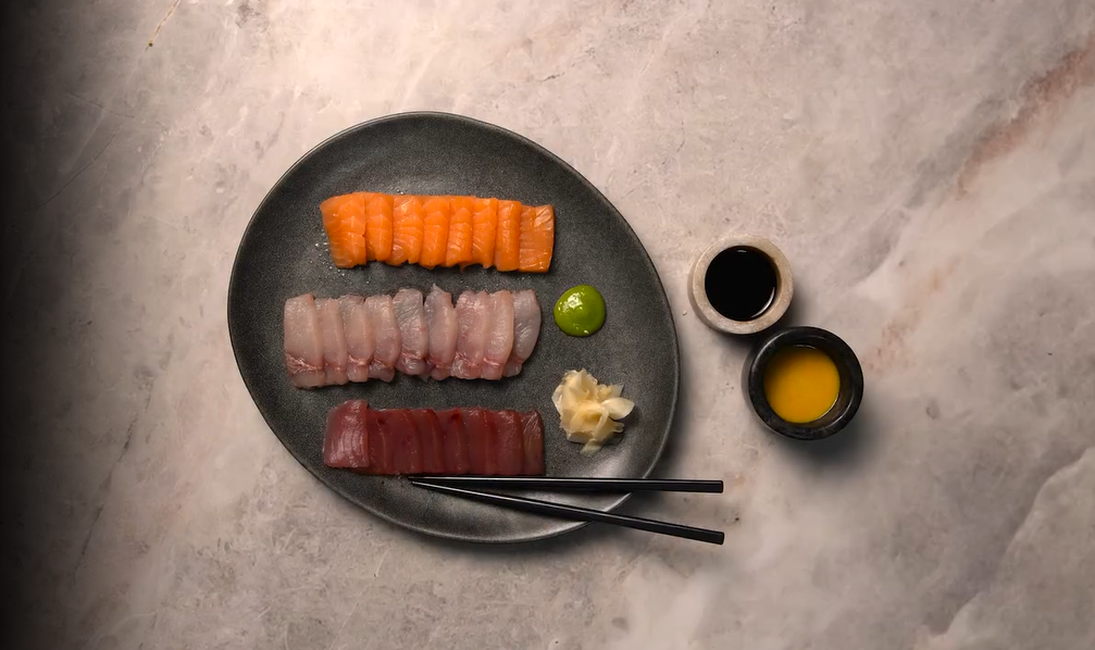 O Continente lançou um conjunto de sashimi perfeito para fazer uma sushi night em casa (e não chega a 11€)