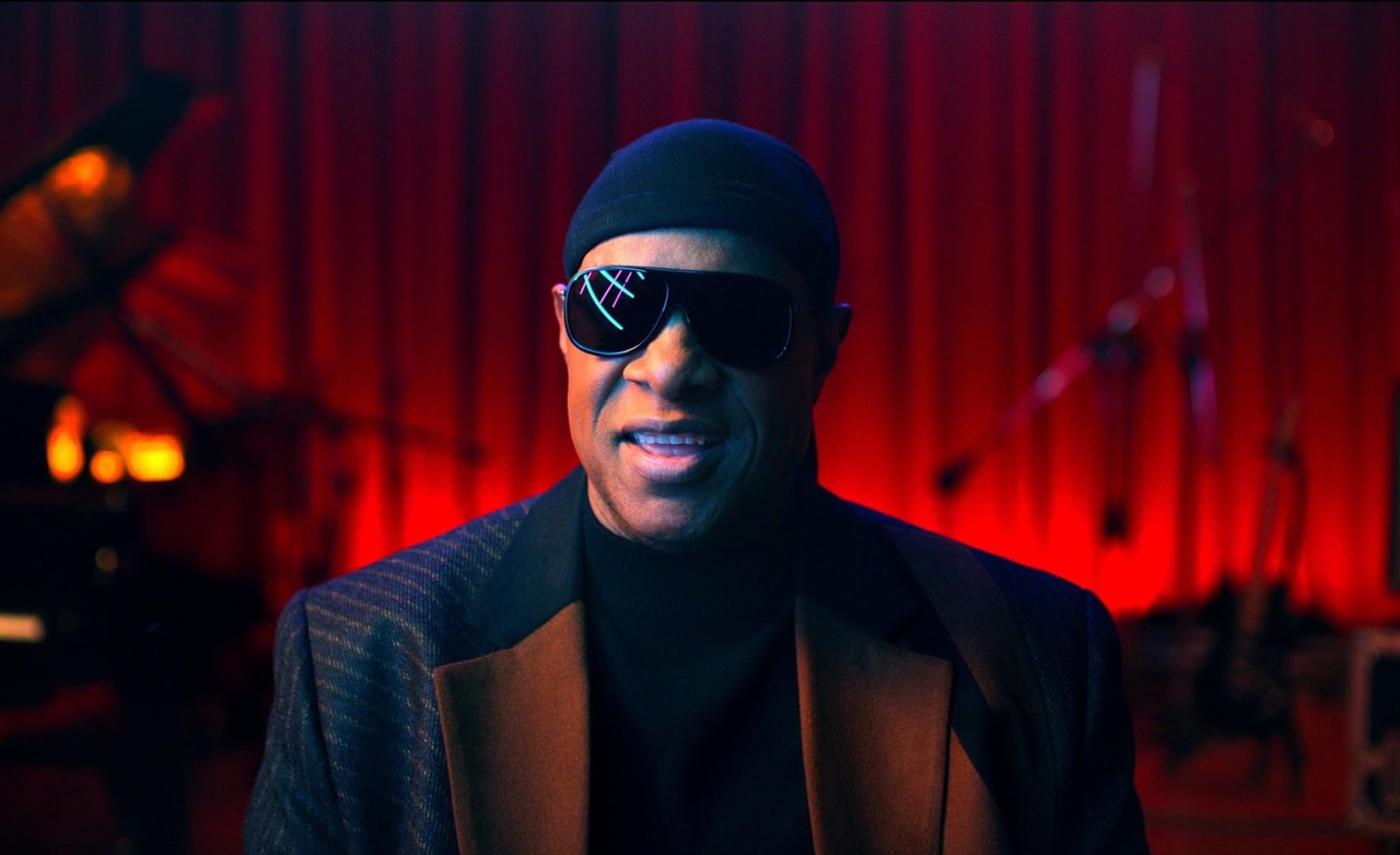 Stevie Wonder deixou ex-noiva viver 38 anos sem pagar renda numa das suas casas – e agora quer pô-la na rua. Entenda