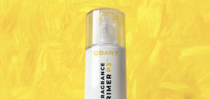 Não tem cheiro, mas promete fazer o aroma durar até mais 8 horas. Tem de conhecer este primer de perfumes