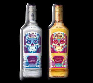 Esta tequila de edição limitada traz o Dia dos Mortos a Portugal  — e com festa em Lisboa a não perder. Saiba onde