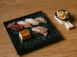 Kanjiru. Chef Vítor Matos leva a cozinha japonesa ao Porto e é ele que decide o que vai comer. Saiba tudo