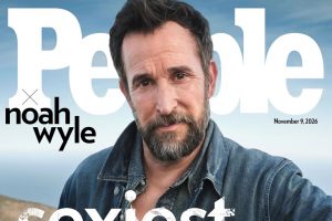Aos 55 anos, Noah Wyle é eleito o Homem Mais Sexy do Mundo de 2026 pela “People”. Veja as fotos do ator de “The Pitt”