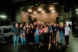 As Três da Manhã levaram a rádio para o palco e conquistaram o Coliseu. A MAGG esteve nos bastidores e conta-lhe tudo