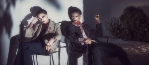 A nova coleção Zara Studio prova que a roupa de festa também serve para o dia a dia. Eis 17 peças que adoramos
