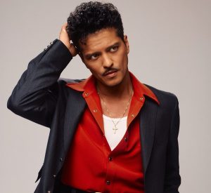 Bruno Mars faz 41 anos. De menino-prodígio do Havai ao topo do mundo, veja as fotos do cantor sensação