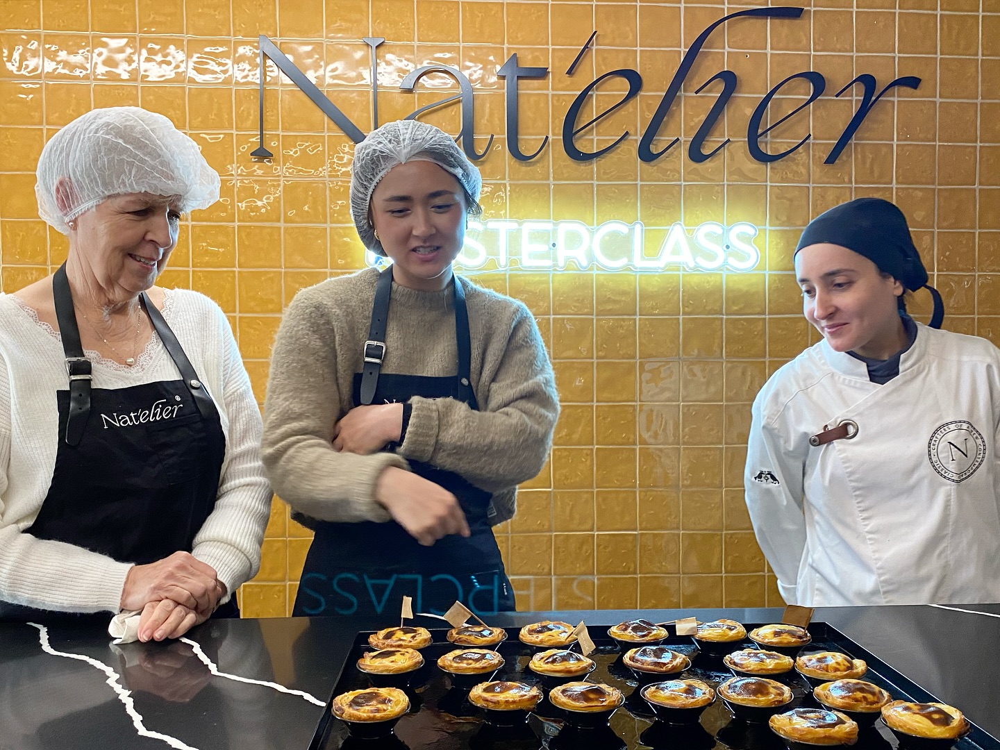 Quer aprender a fazer pastéis de nata? A Nat’elier tem uma das melhores aulas de culinária do mundo. Saiba o preço
