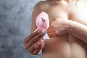 Outubro Rosa. E quando as cicatrizes do cancro vão além do corpo? Conheça a especialista que ajuda a recuper autostima
