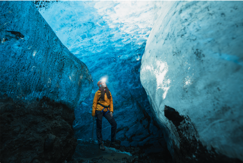 Sonha com a Islândia? Estas três grutas de gelo mudam a cada inverno