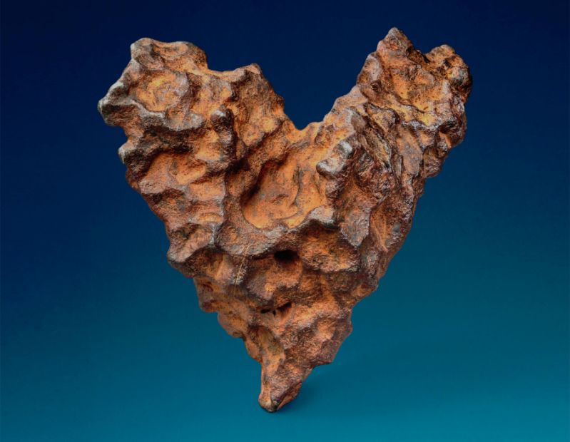 Christie’s vai leiloar meteorito em forma de coração que caiu na terra em 1947