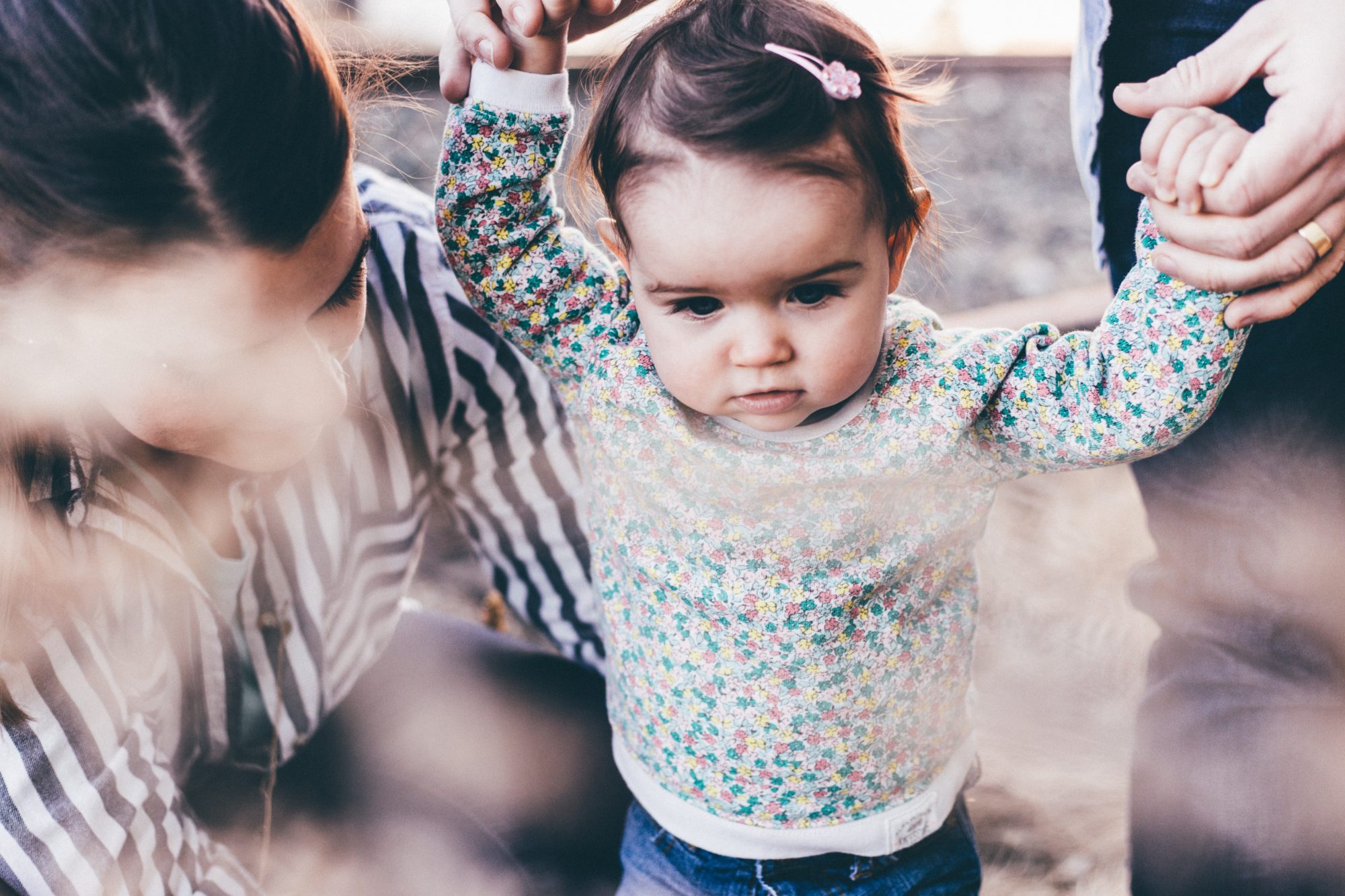 As meninas são mesmo mais próximas dos pais e os meninos das mães? Um especialista explica