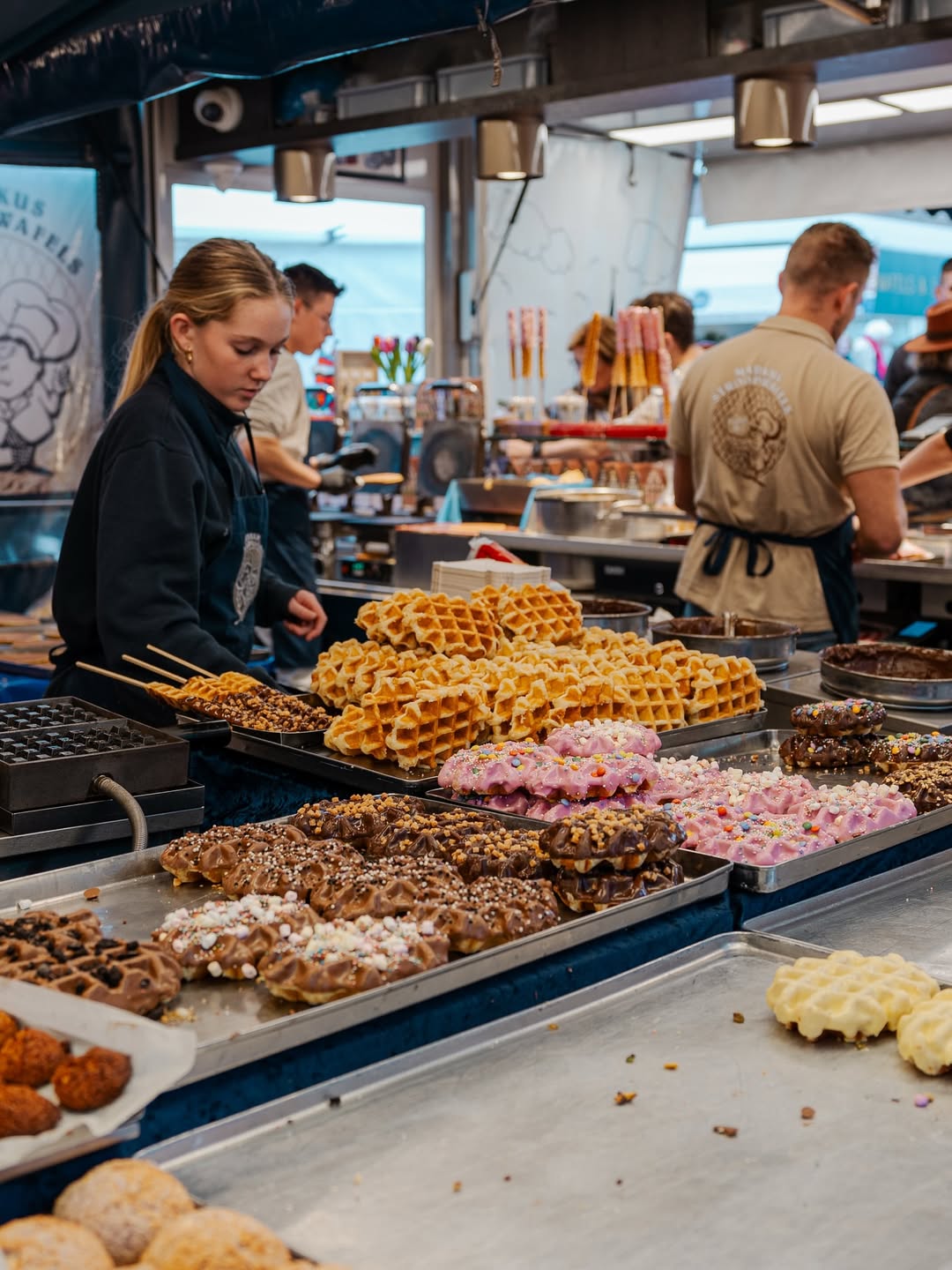 Mercado na praça central, Delft