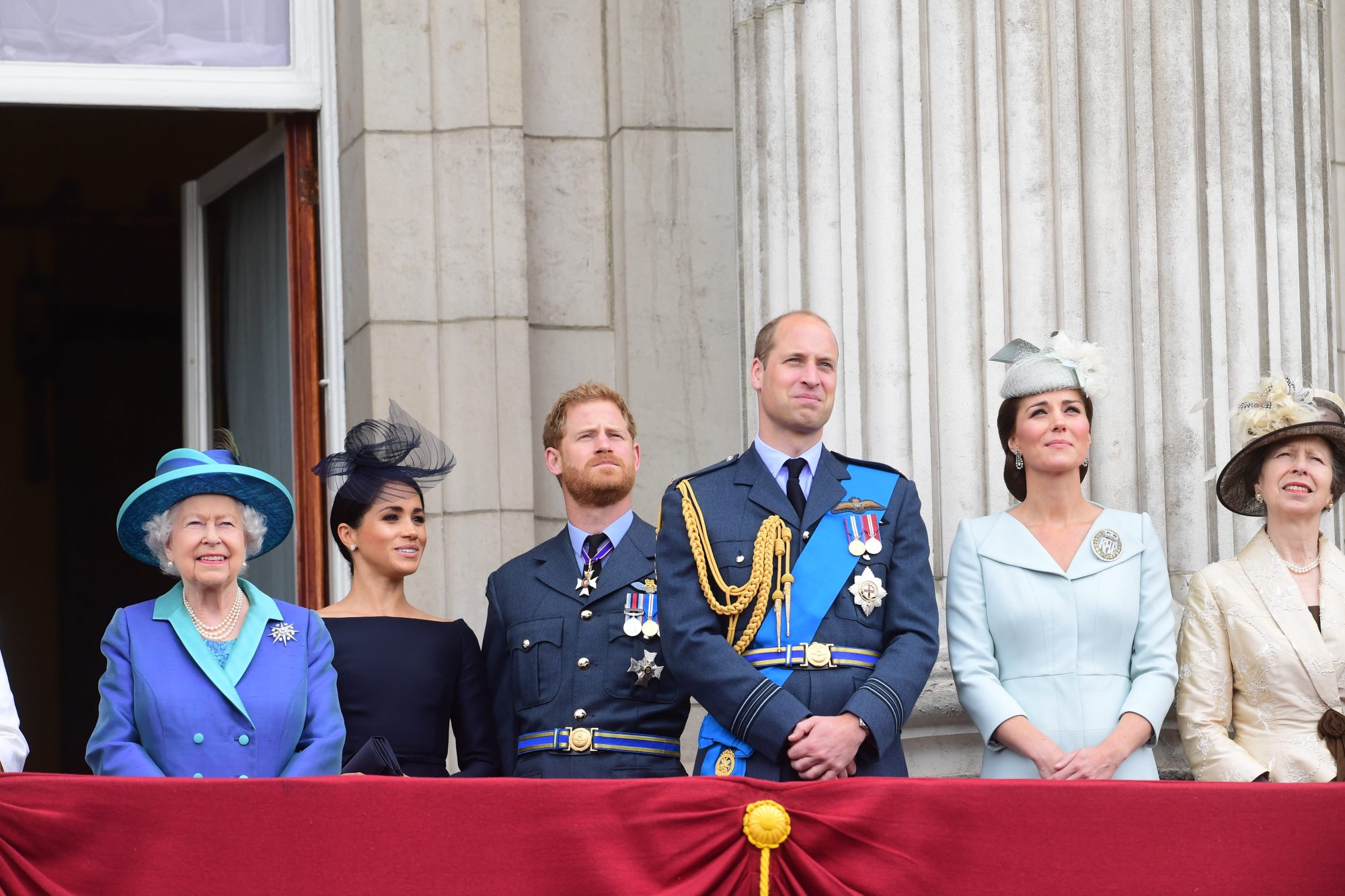 23 teorias da conspiração sobre a família real britânica