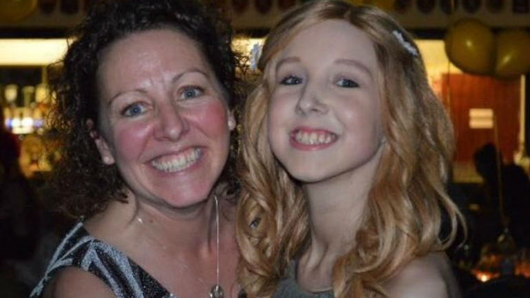 Daisy com a mãe, Sarah Griffiths