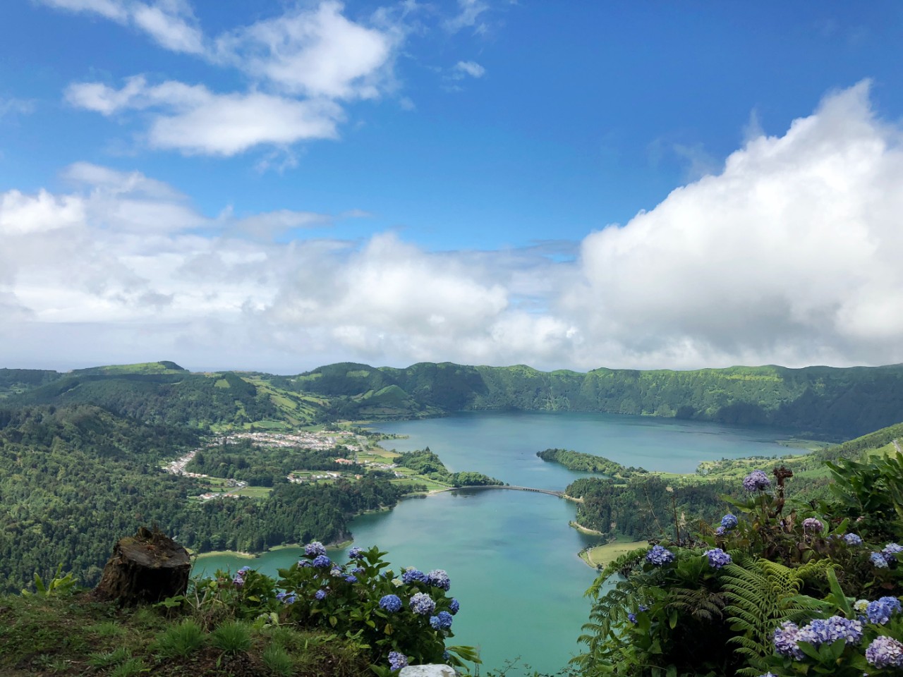 Governo dos Açores oferece 150€ aos açorianos que passem férias no arquipélago