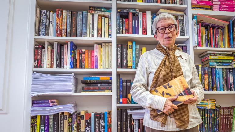 Entre romances e poemas, Deana Barroqueiro tem já 14 obras editadas