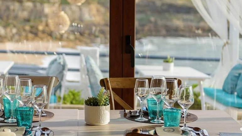 O Golfinho Azul é um dos restaurantes mais populares da Ericeira