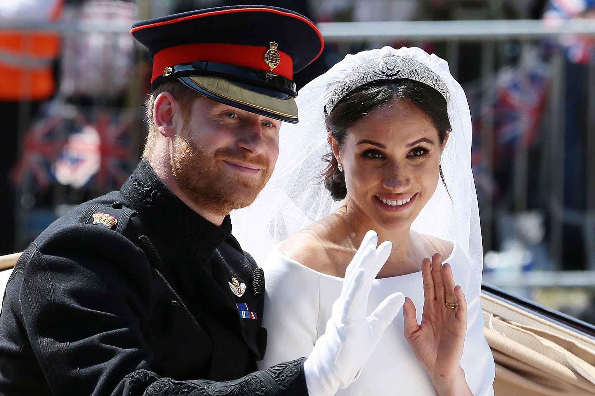 Harry e Meghan não casaram antes da cerimónia oficial. Duques já esclareceram a polémica
