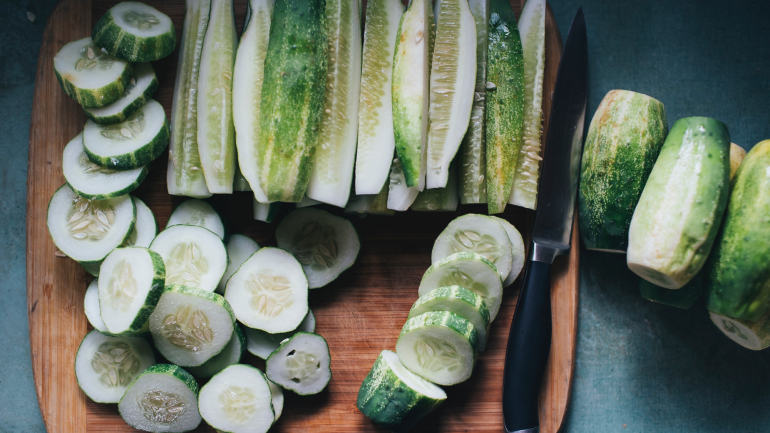As temperaturas estão a aumentar. Que alimentos ajudam a manter a hidratação?