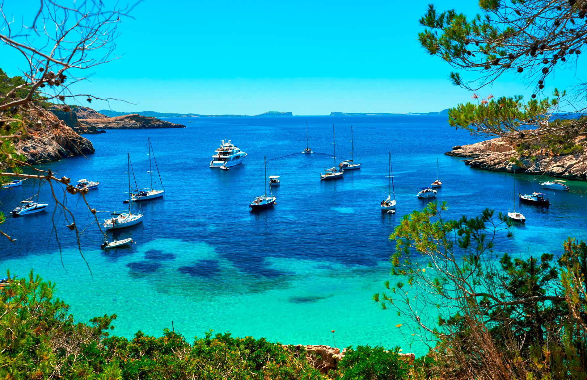Ibiza e Maiorca vão proibir álcool ilimitado nos hotéis com tudo incluído