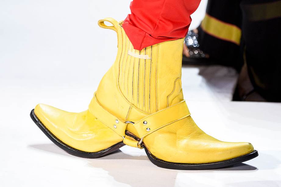11 modelos de sapatos bizarros (criados para tudo menos para andar)