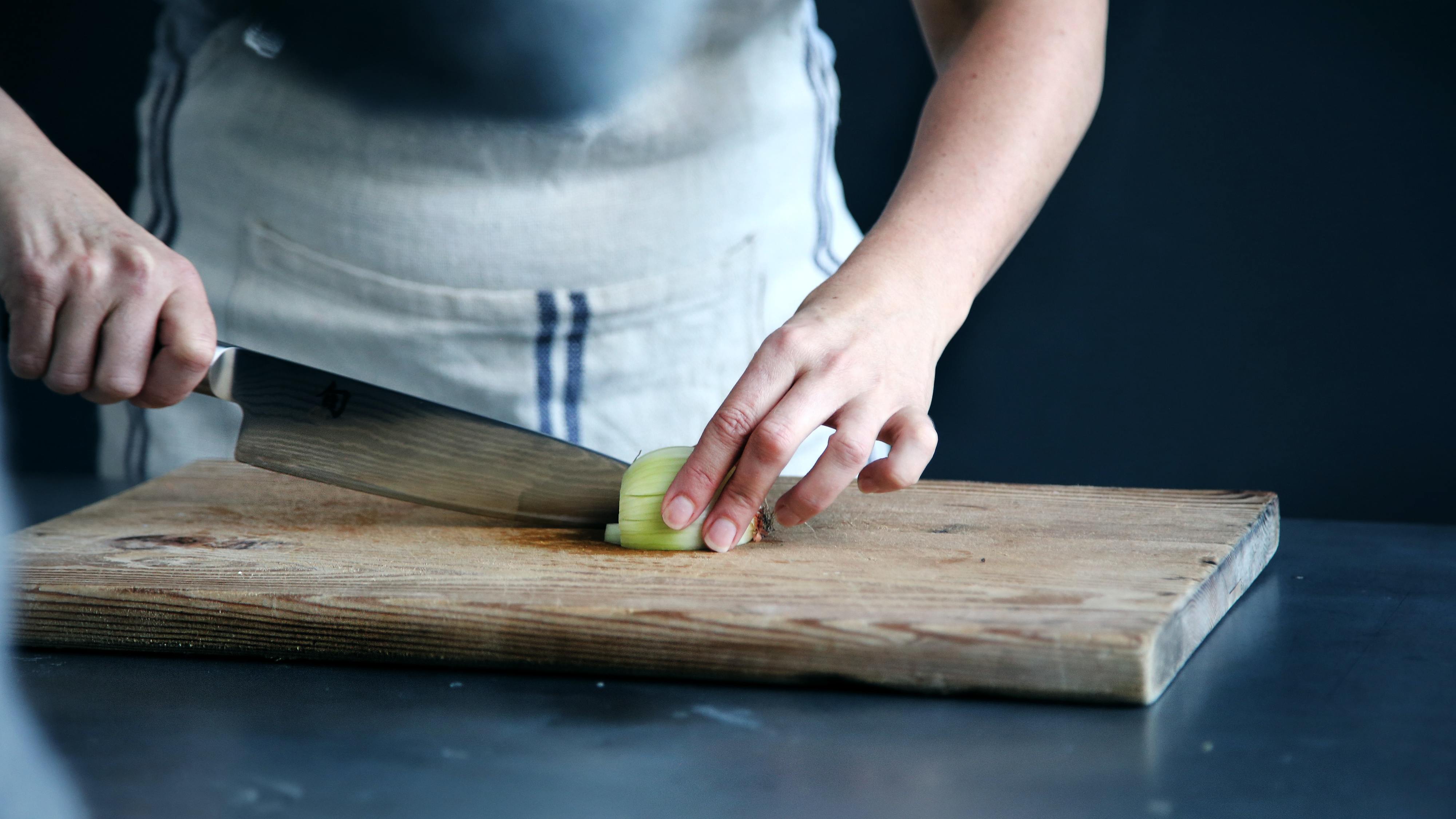 20 minutos. É tudo o que precisa para fazer um jantar saudável e com apenas cinco ingredientes