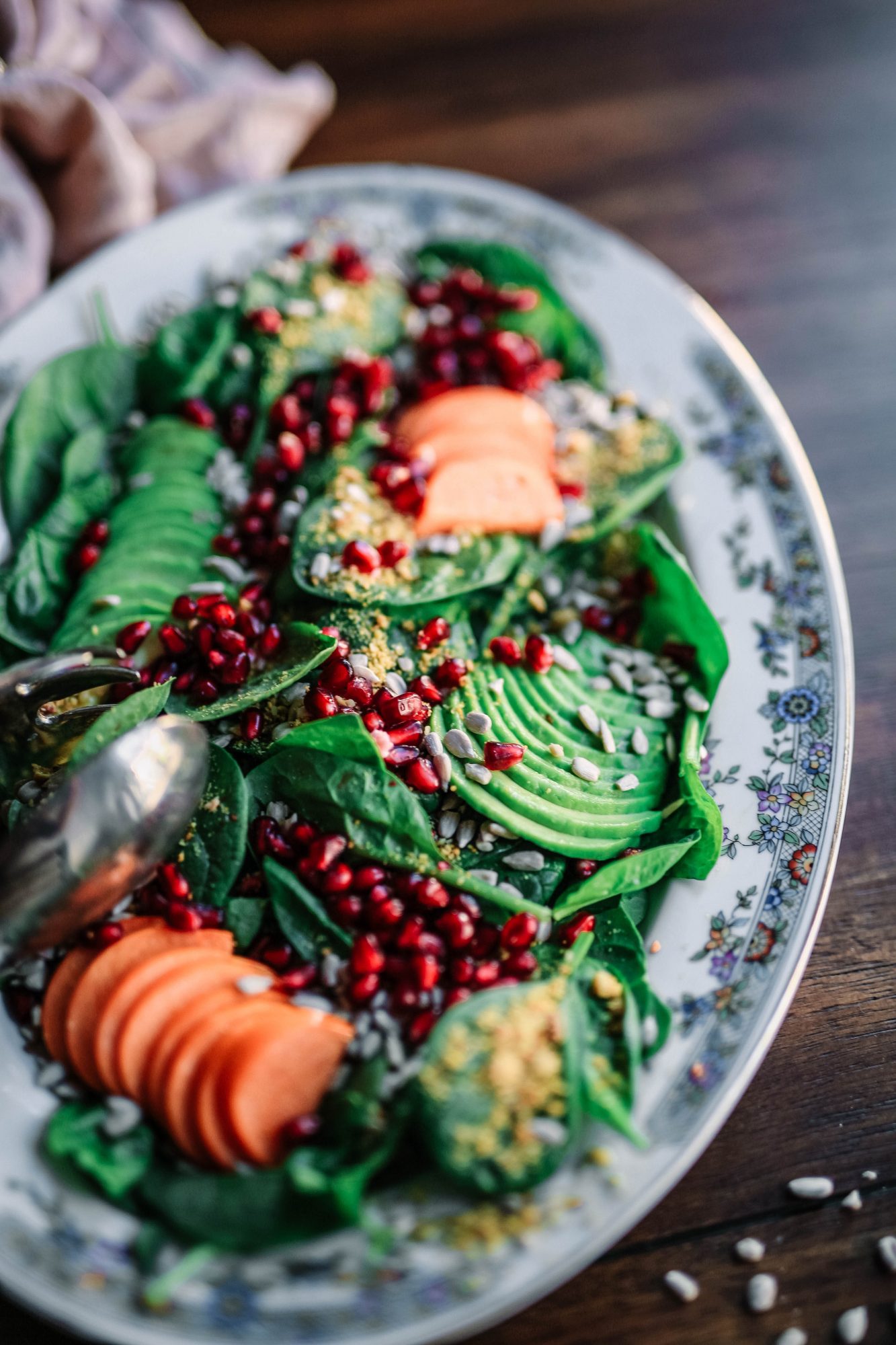 7 saladas frescas e diferentes para fazer em 5 minutos