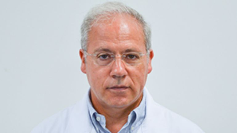 Alcides Pereira é médico ginecologista e especialista em doenças oncológicas no Hospital Lusíadas Lisboa