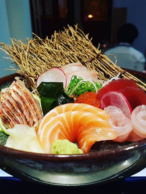 O sushi e o sashimi podem ser pedidos em separado ou em formato combinado
