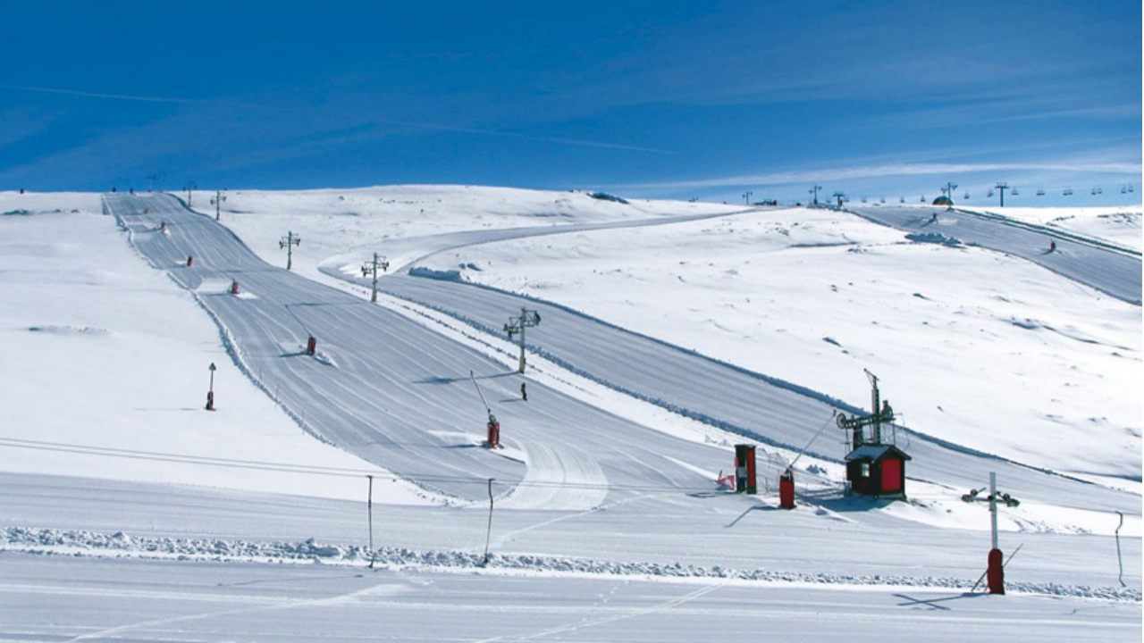 Escapadinhas. 9 estâncias de neve para ir de carro