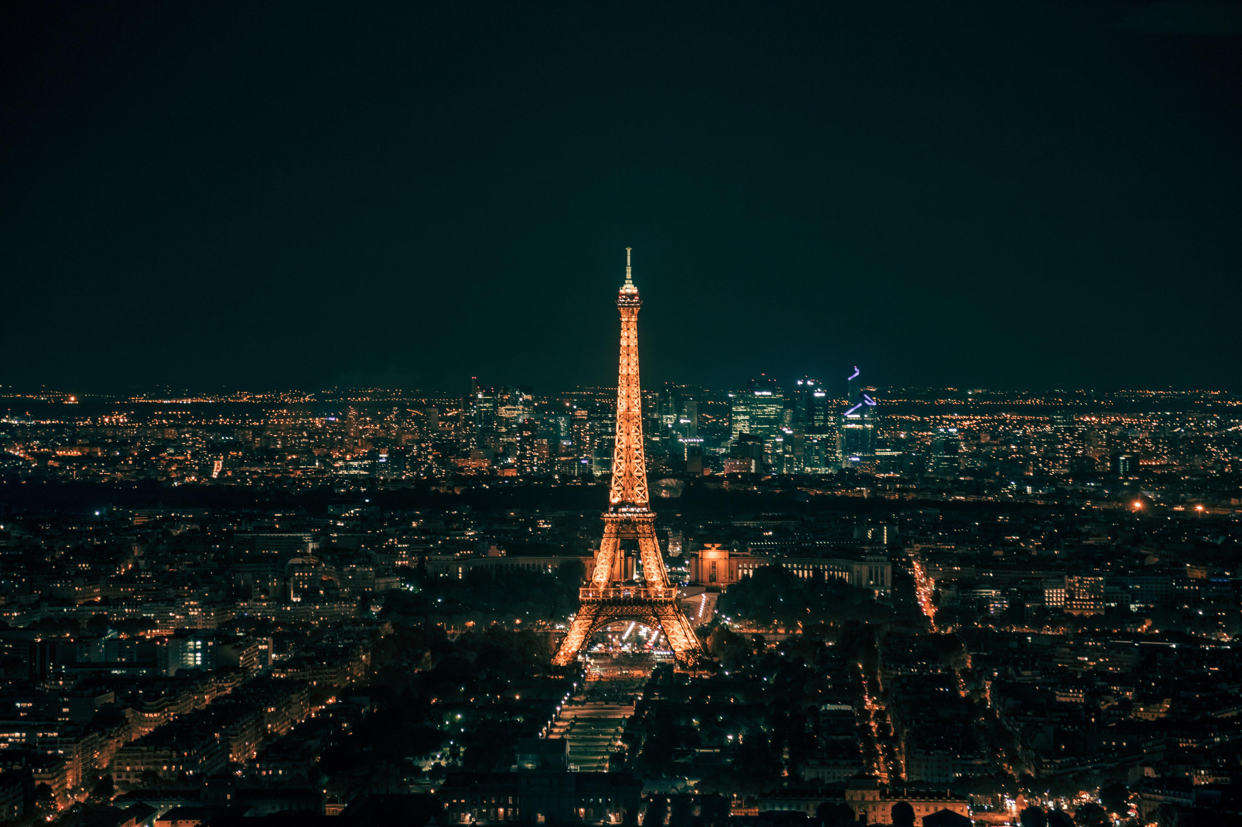 Tem viagem marcada para Paris? Atenção, a Torre Eiffel está “em muito mau estado”
