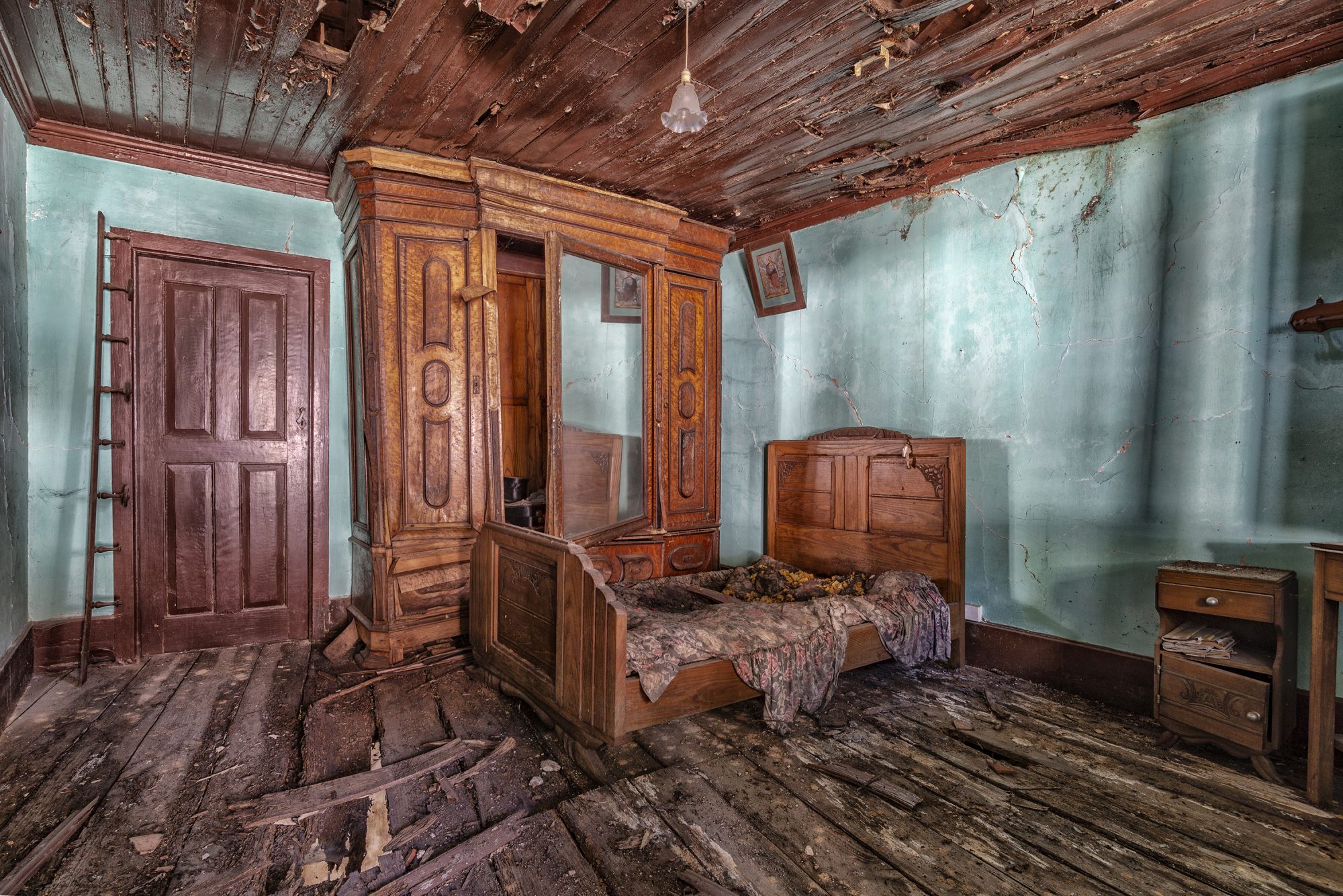Do antigo hospital de Vila Franca de Xira ao cinema Odeon, nesta exposição só há fotografias de lugares abandonados para ver