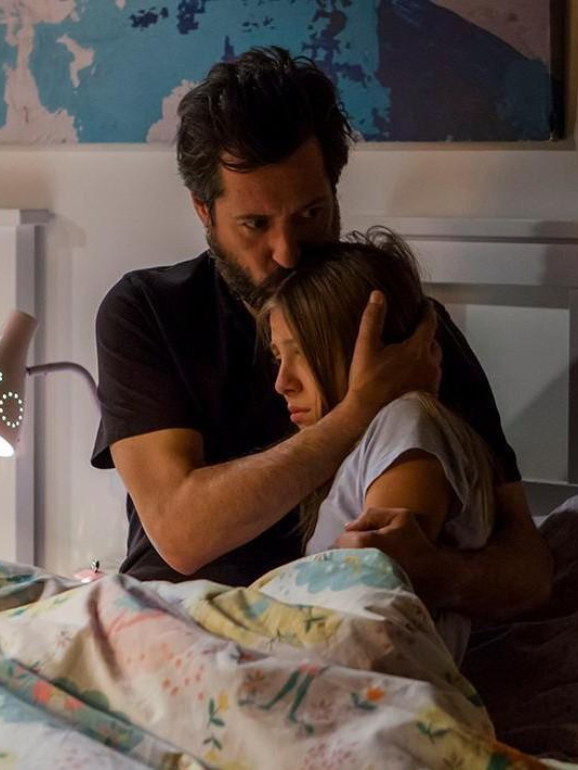 Tiago Messias e a filha Flor, na novela 'A Teia'