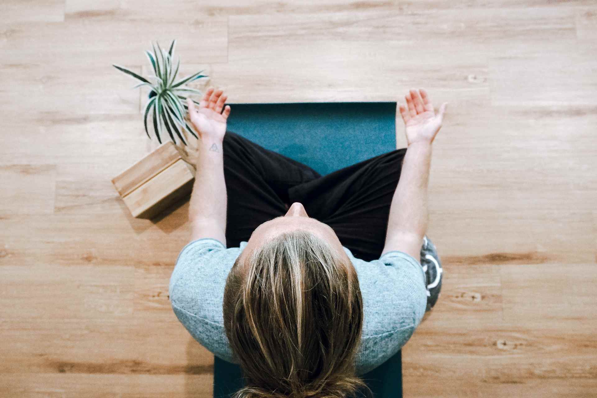 É sempre relaxante? É obrigatório esvaziar a mente? 8 mitos comuns sobre a meditação
