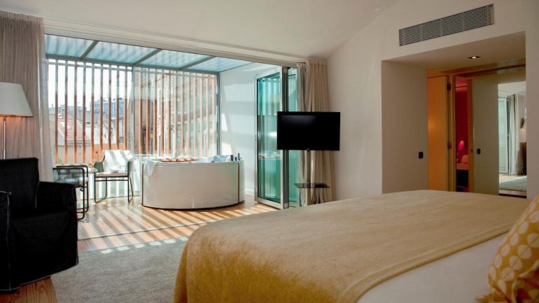 O hotel Inspira Santa Marta resultou da reabilitação dos edifícios da Rua de Santa Marta