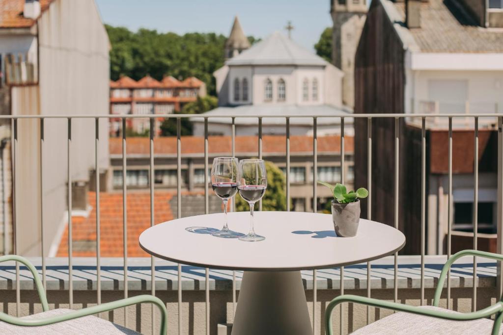 Tem viagem marcada para o Porto? Conheça estes 2 novos alojamentos (que até têm uma sala de podcasts)